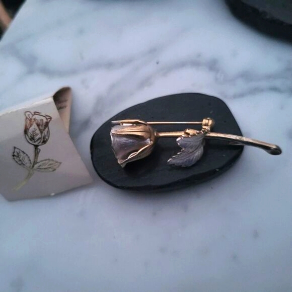 Giovanni Vintage Rose Brooch - Picture 6 of 7